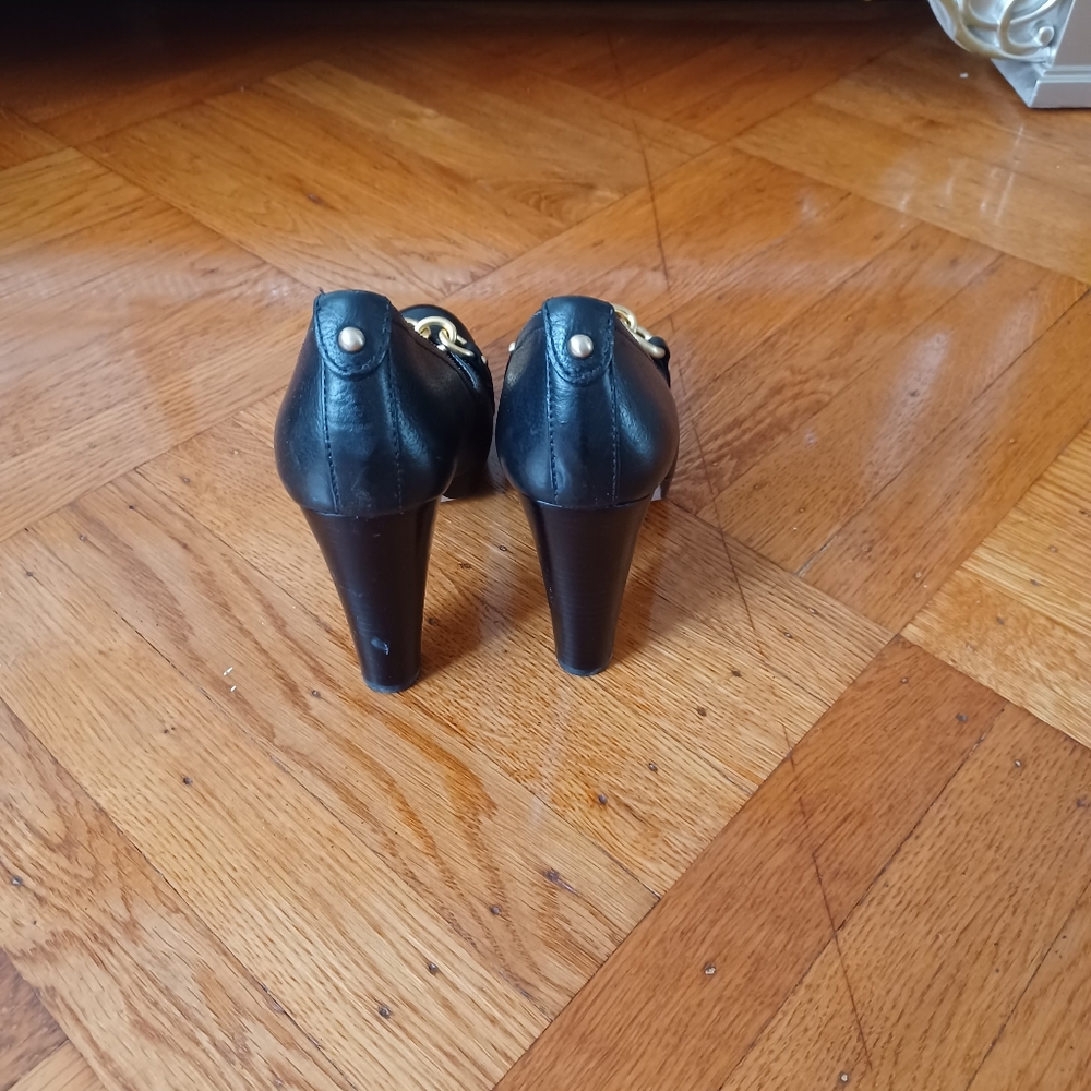 Banana Republic Black Leather Heels with Chain Accent - Picture 3 of 4